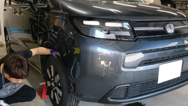 現行フリード　GT1型式　片減り　タイヤ交換