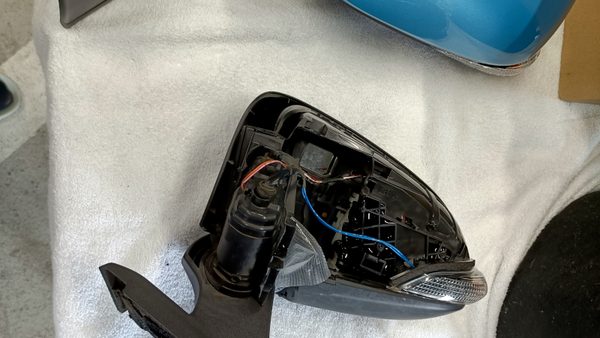 トヨタヴィッツ　LEDバルブ交換+ミラー交換